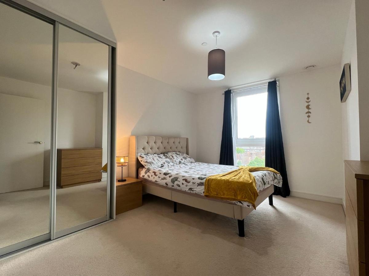 Modern 2Br 2Ba Apt Wparking Sleeps 6 Comfortably Londra Exterior foto