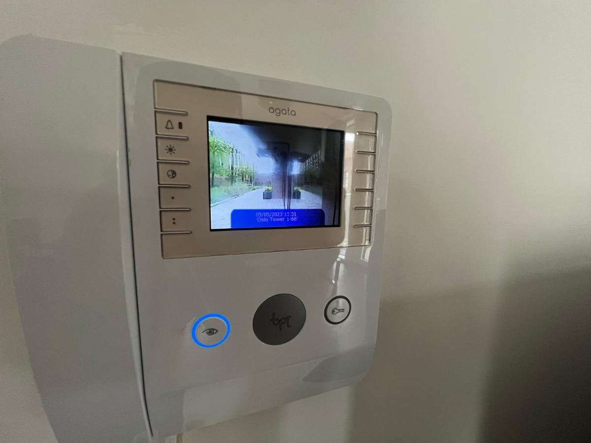 Modern 2Br 2Ba Apt Wparking Sleeps 6 Comfortably Londra Exterior foto
